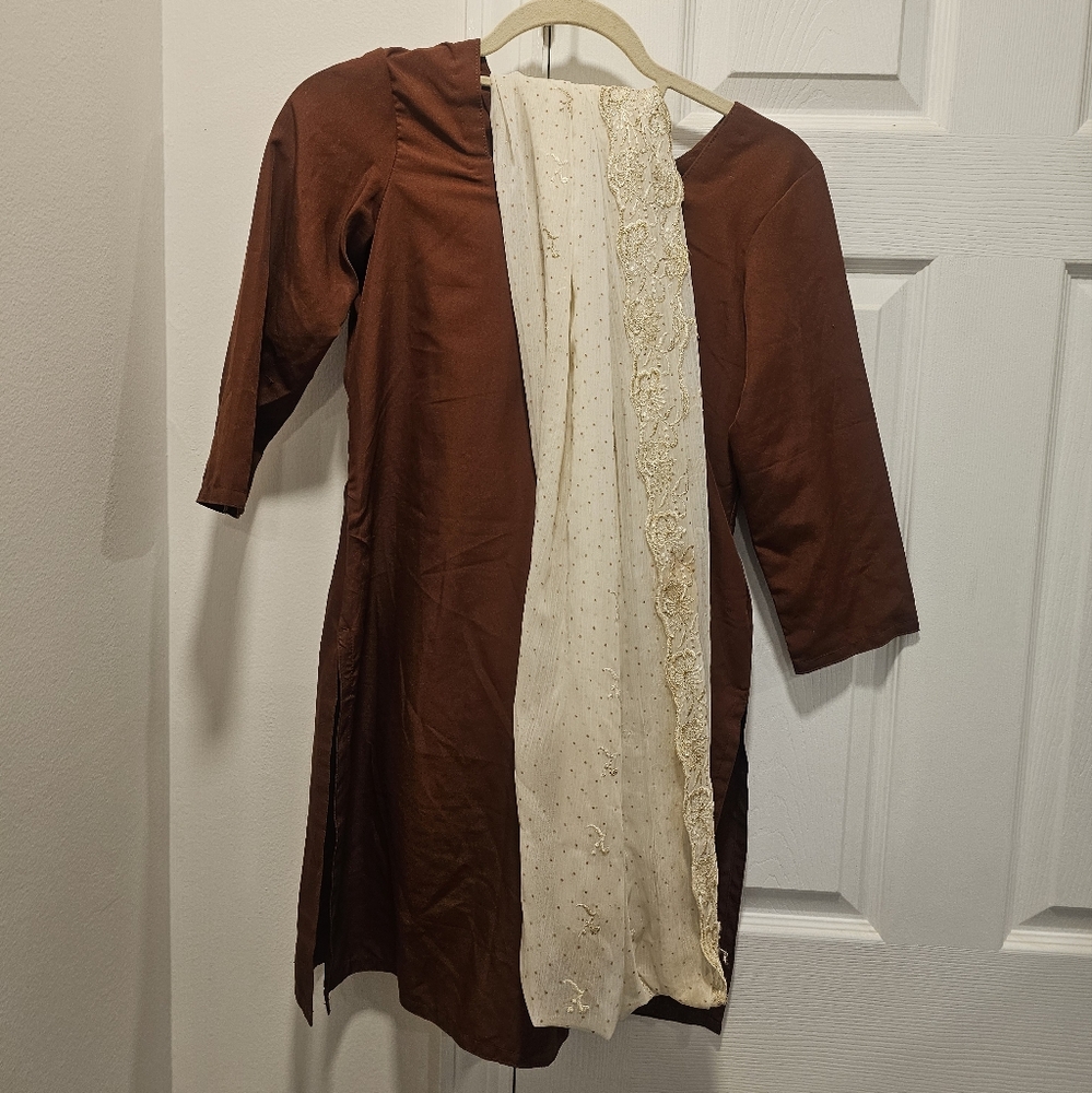 Indian Salwaar (leggings) - Kurta (tunic) set with dupatta (scarf) Tailored set